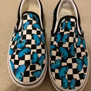 Womens size 9 vans. Almost new condition. Worn a few times.